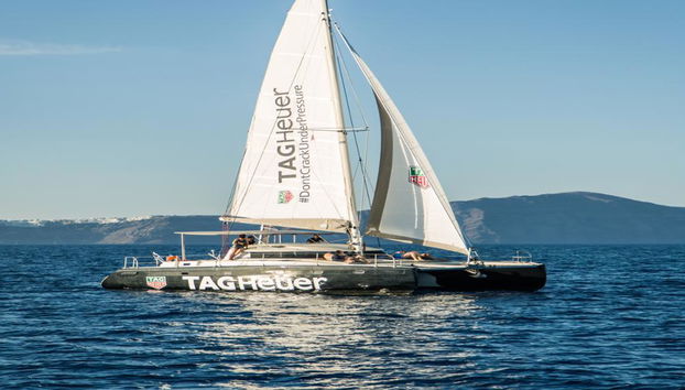 Caldera Blue: Passeio à catamarã com refeição: Black Mountain e Hot Springs - Grupo Pequeno - Foto 2